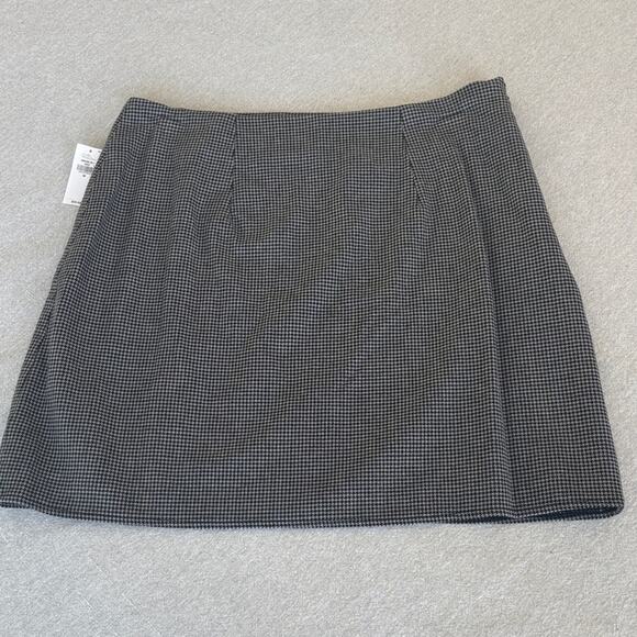 Old Navy Black and White Houndstooth Mini Skirt Size Medium - Picture 4 of 5